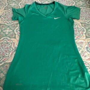 Nike Women's Teal Short Sleeve Tee